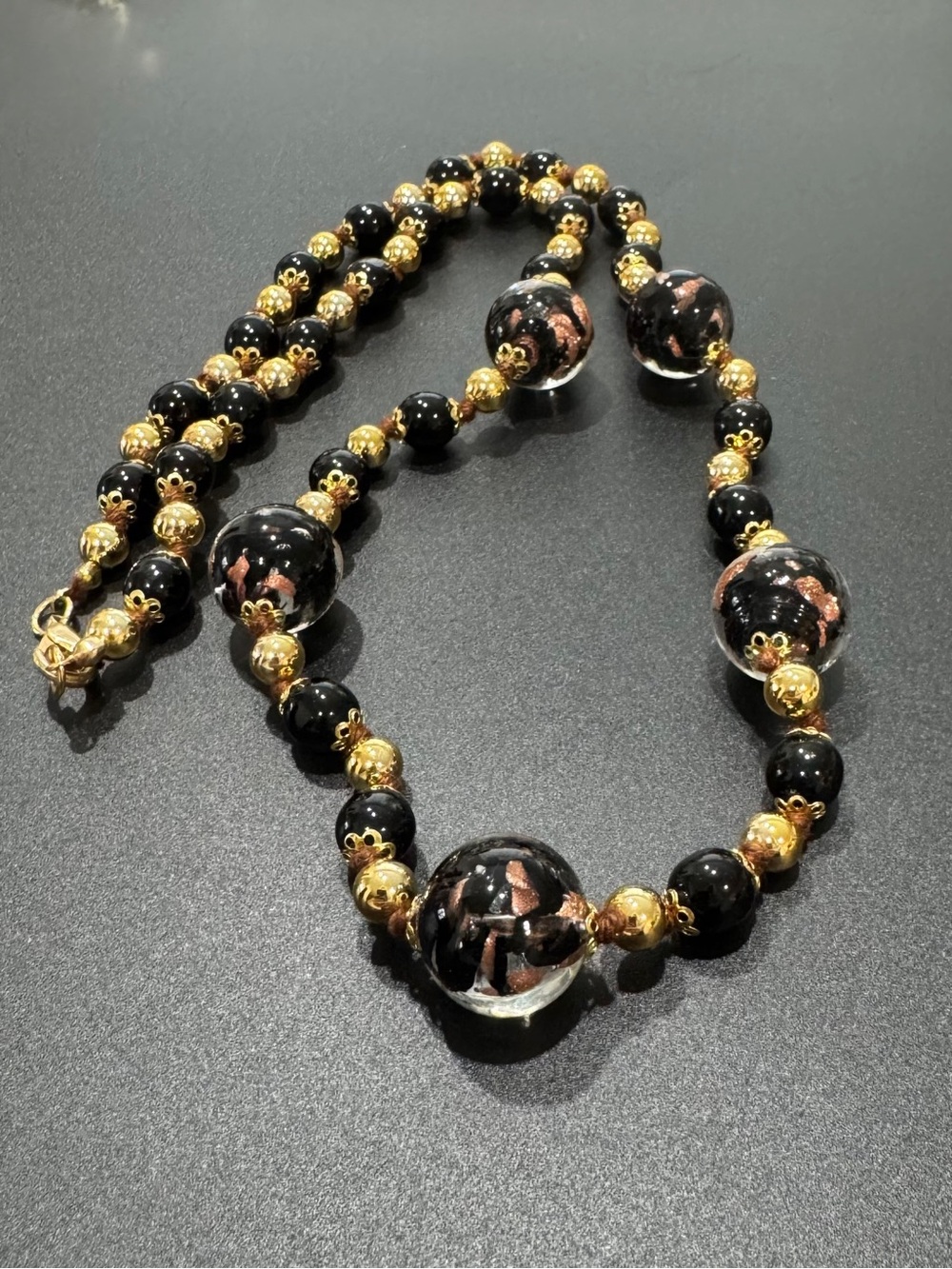 Vintage Italian Venetian Murano Art Glass Gold Foil Beaded Necklace Hand Knotted - Picture 1 of 10